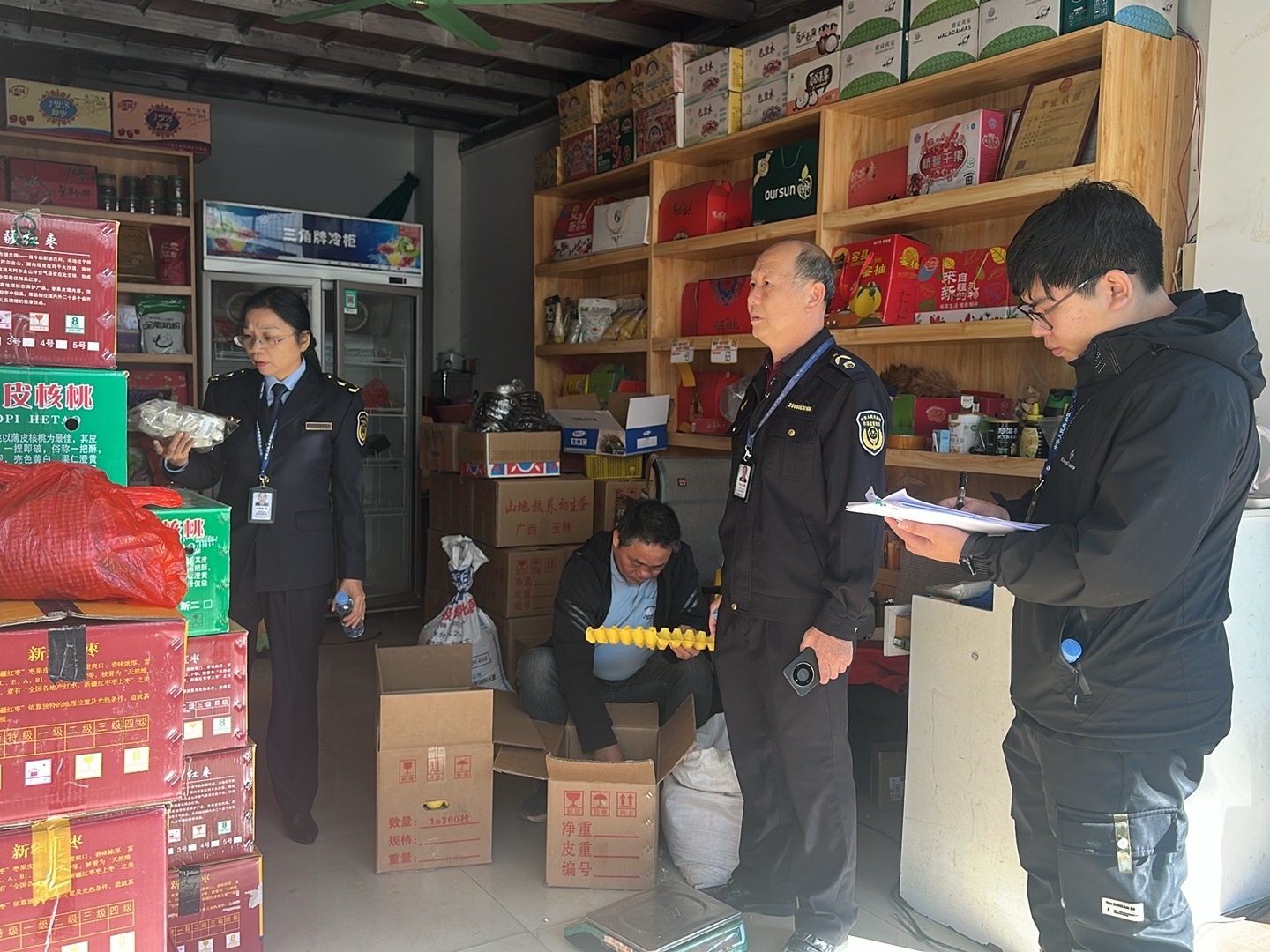 玉州區市場監督管理局 全面排查農副產品批發市場，筑牢食品銷售安全防線